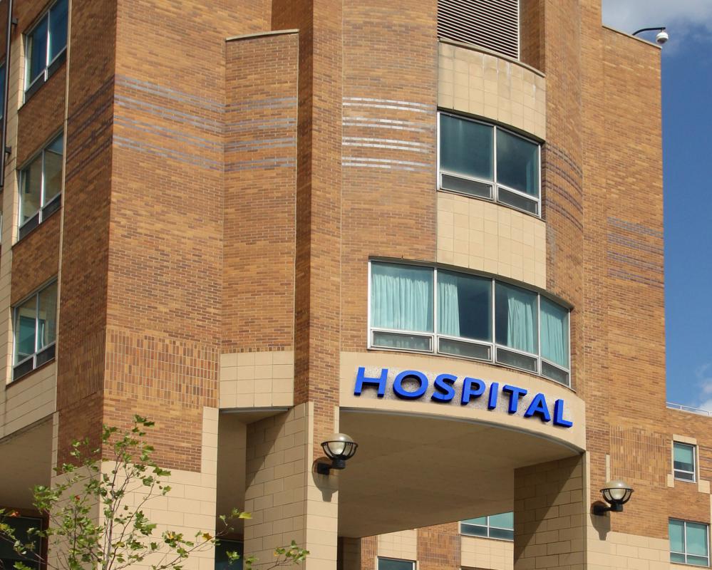 Hospitals typically have a combination of a hierarchical and divisional organizational structure.