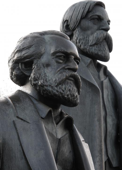 Sculpture of Karl Marx (foreground) and Friedrich Engels.